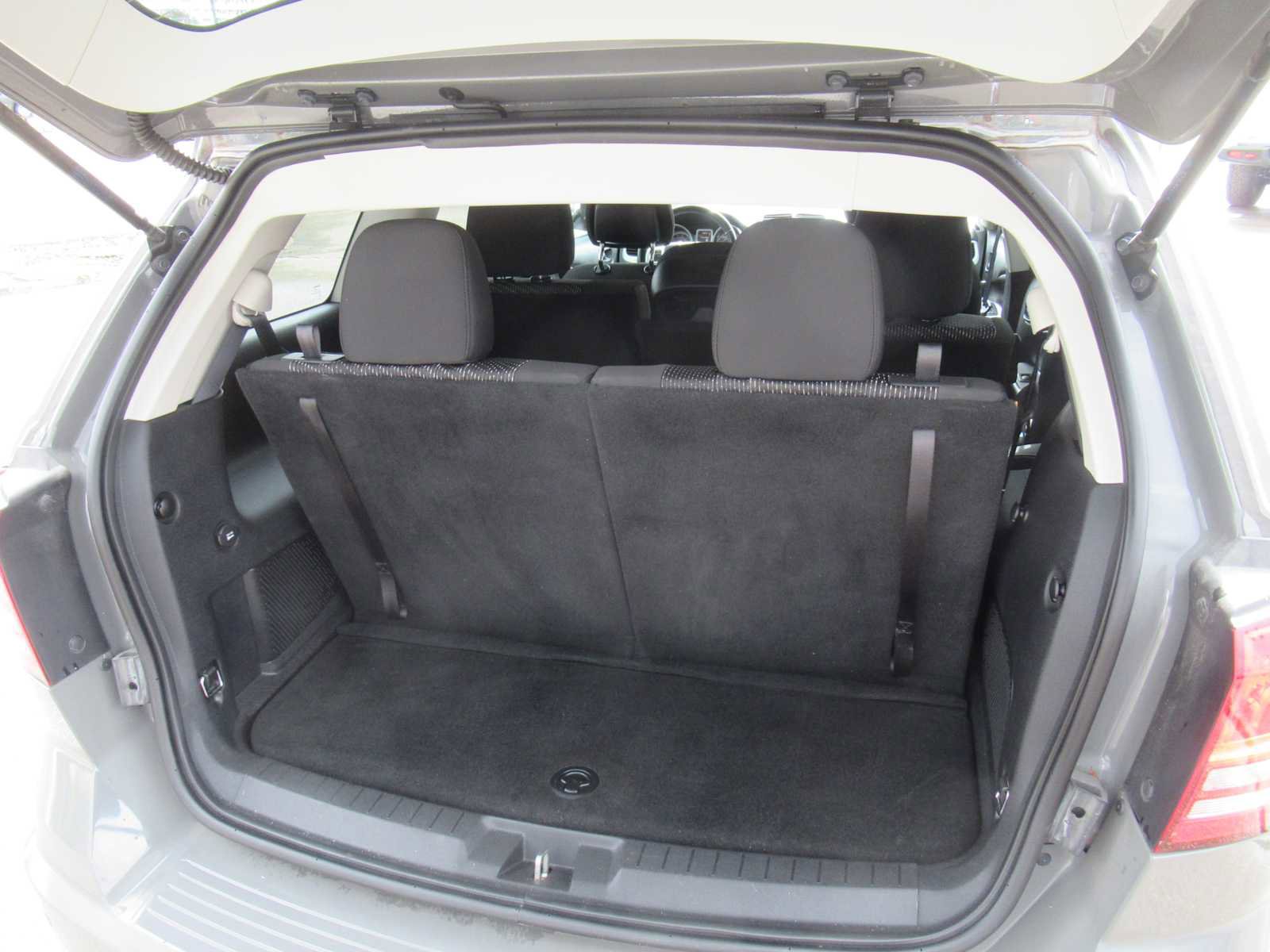 Used 2020 Dodge Journey SE w/ SE Popular Equipment Group image 5