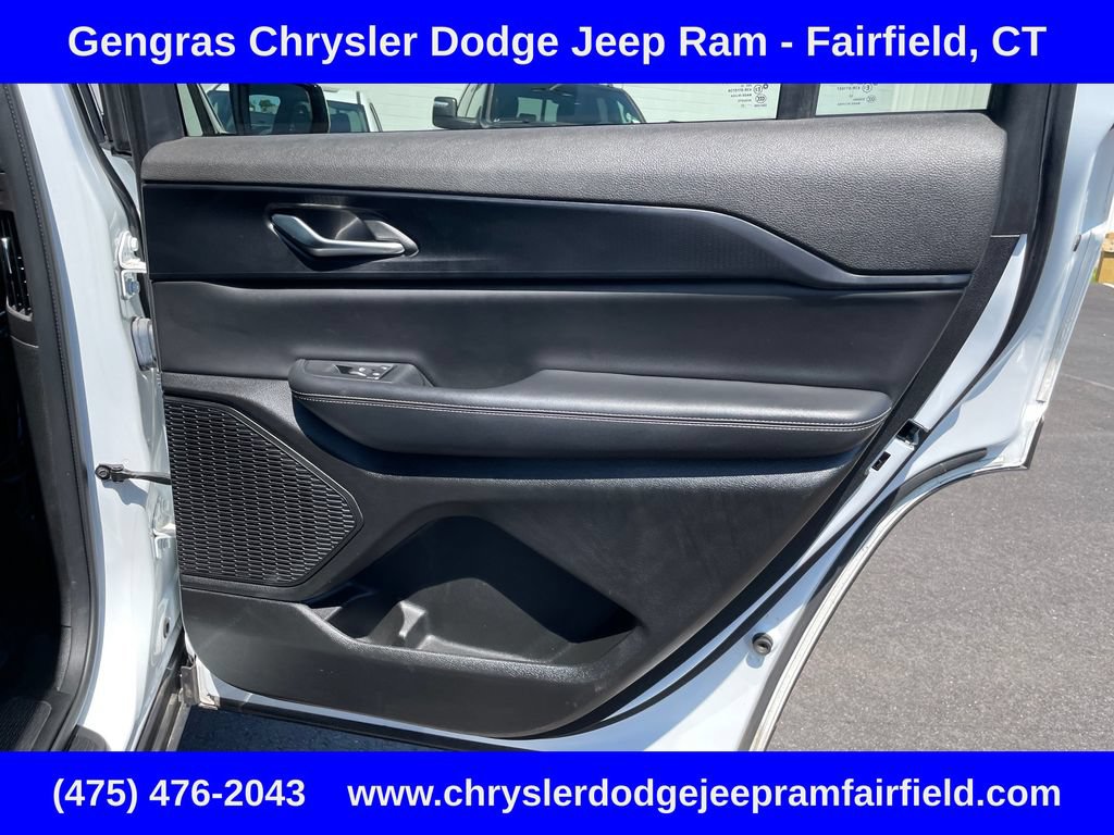 Certified 2023 Jeep Grand Cherokee L Laredo AWD/4WD image 18