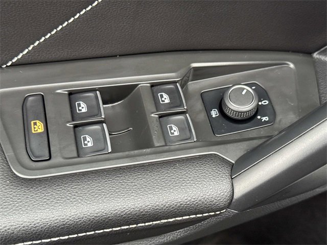 Used 2024 Volkswagen Tiguan SE image 27