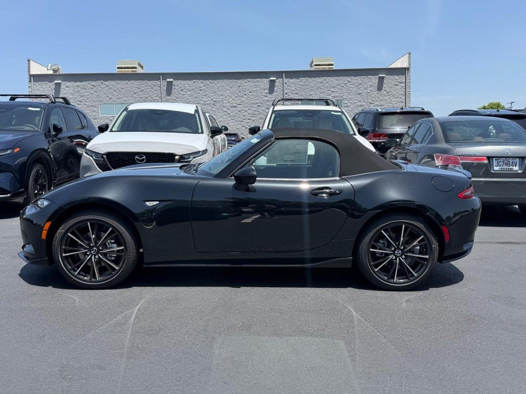 New 2026 MAZDA MX-5 Miata Grand Touring w/ Appearance Package RWD image 2