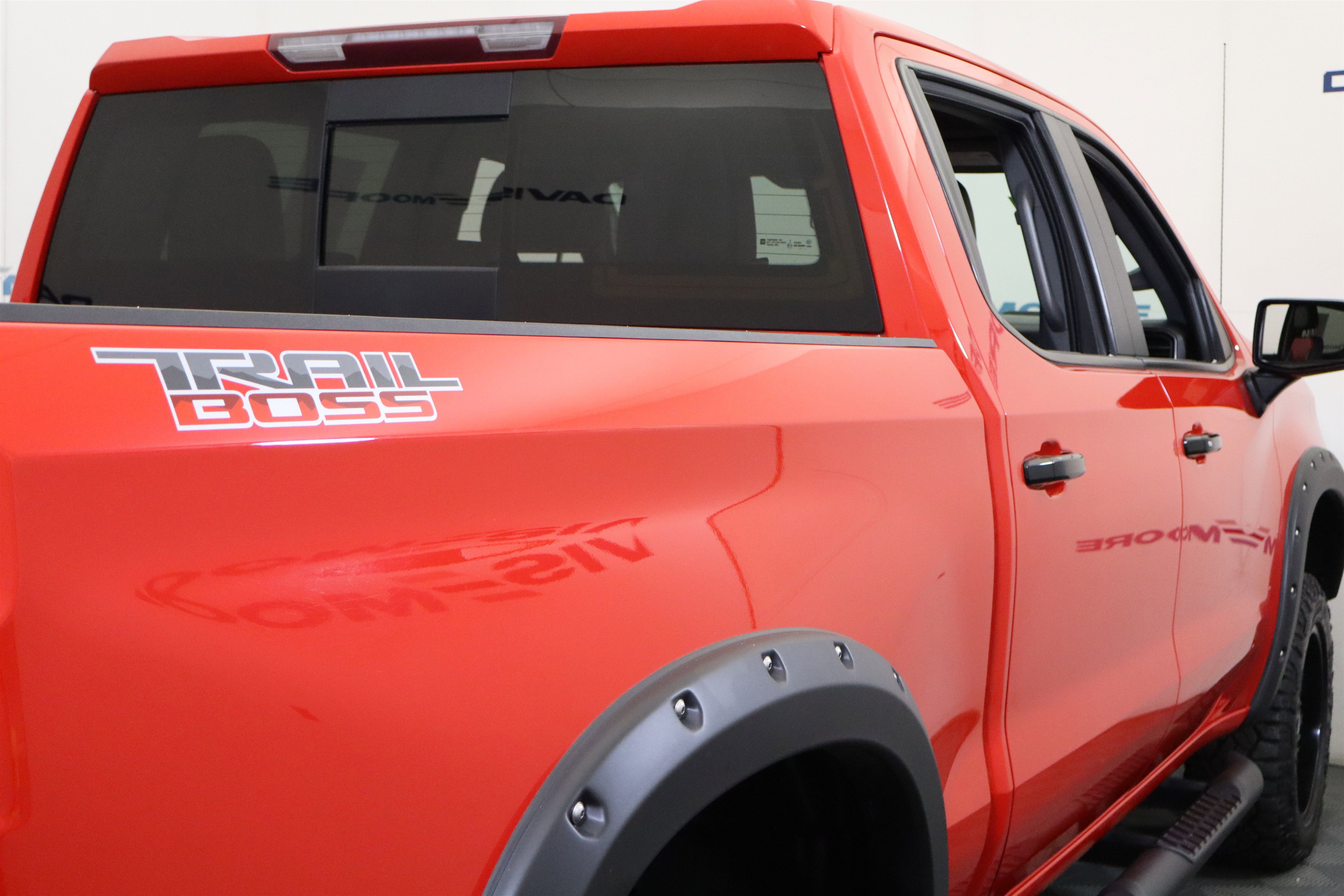 Used 2022 Chevrolet Silverado 1500 LT Trail Boss w/ Convenience Package II image 6