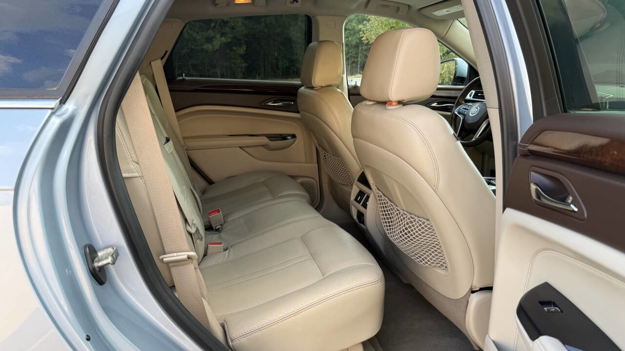 Used 2014 Cadillac SRX Luxury w/ Driver Awareness Package image 18