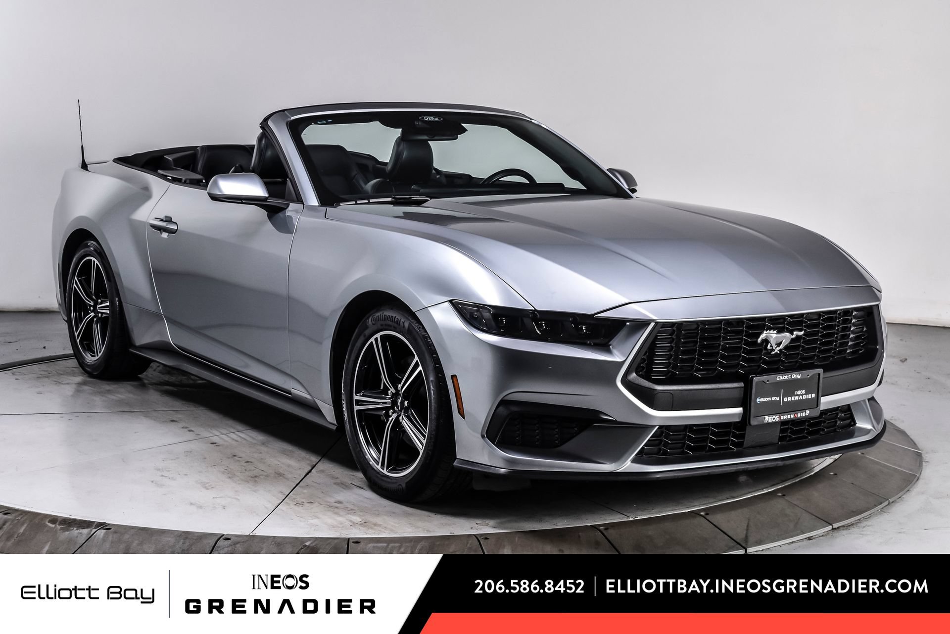 Used 2025 Ford Mustang Premium RWD image 1