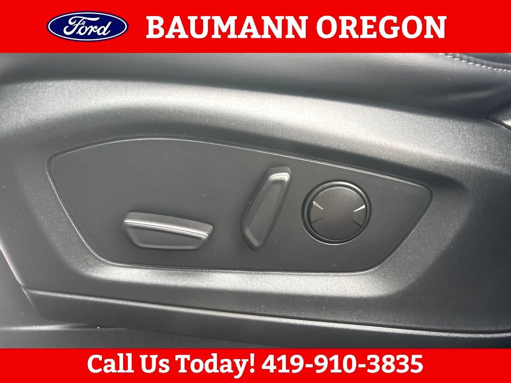 Used 2023 Ford Explorer XLT w/ Equipment Group 202A AWD/4WD image 19