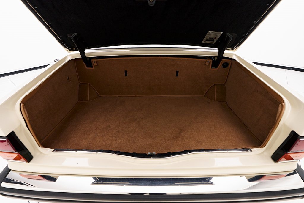 Used 1990 Rolls-Royce Silver Spur II image 28