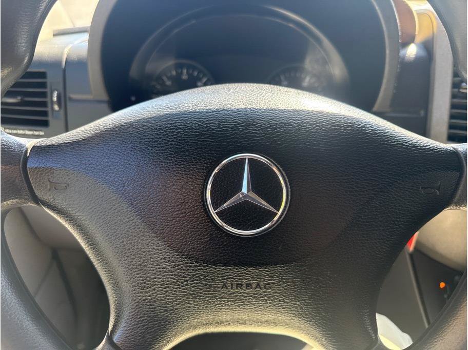Used 2018 Mercedes-Benz Sprinter 2500 image 12