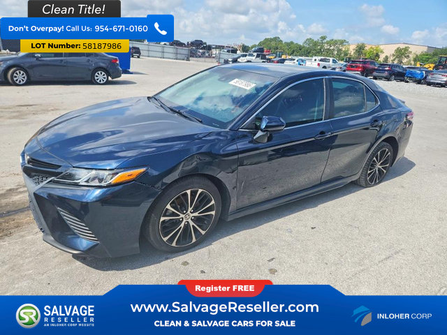 Used 2020 Toyota Camry SE FWD image 1