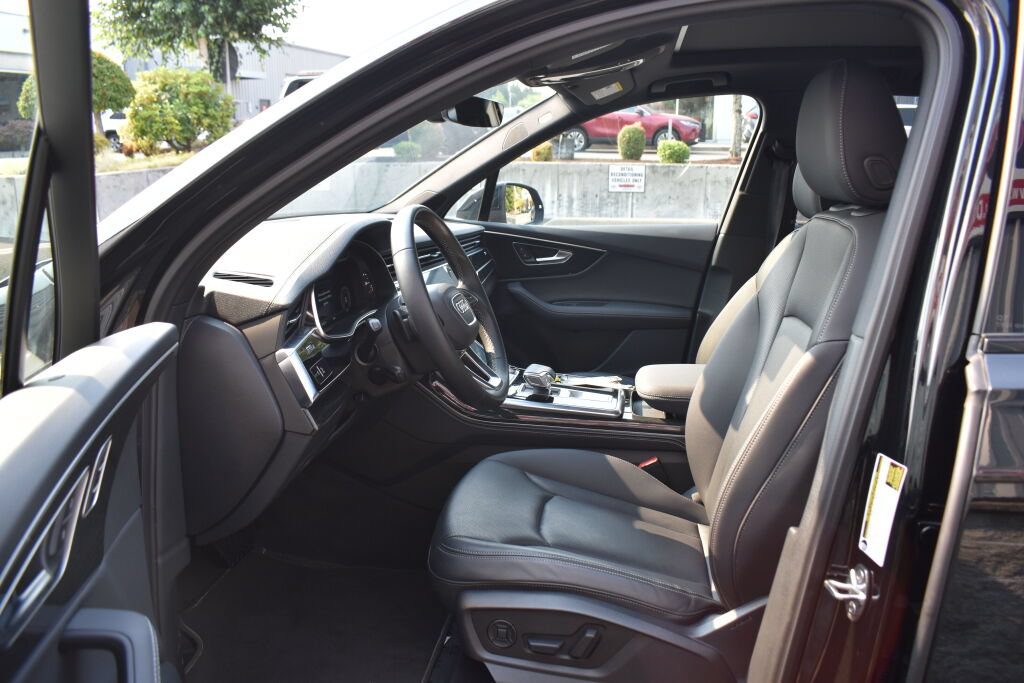 Used 2026 Audi Q7 3.0T Premium Plus w/ Premium Plus Package AWD/4WD image 18