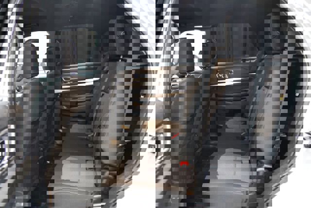 Used 2017 Ford Explorer XLT image 21