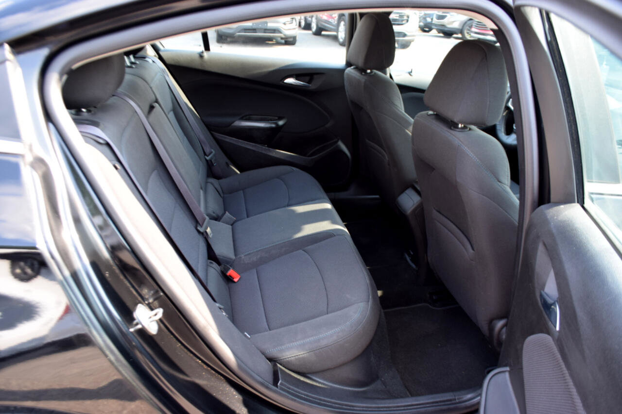 Used 2017 Chevrolet Cruze LT image 27