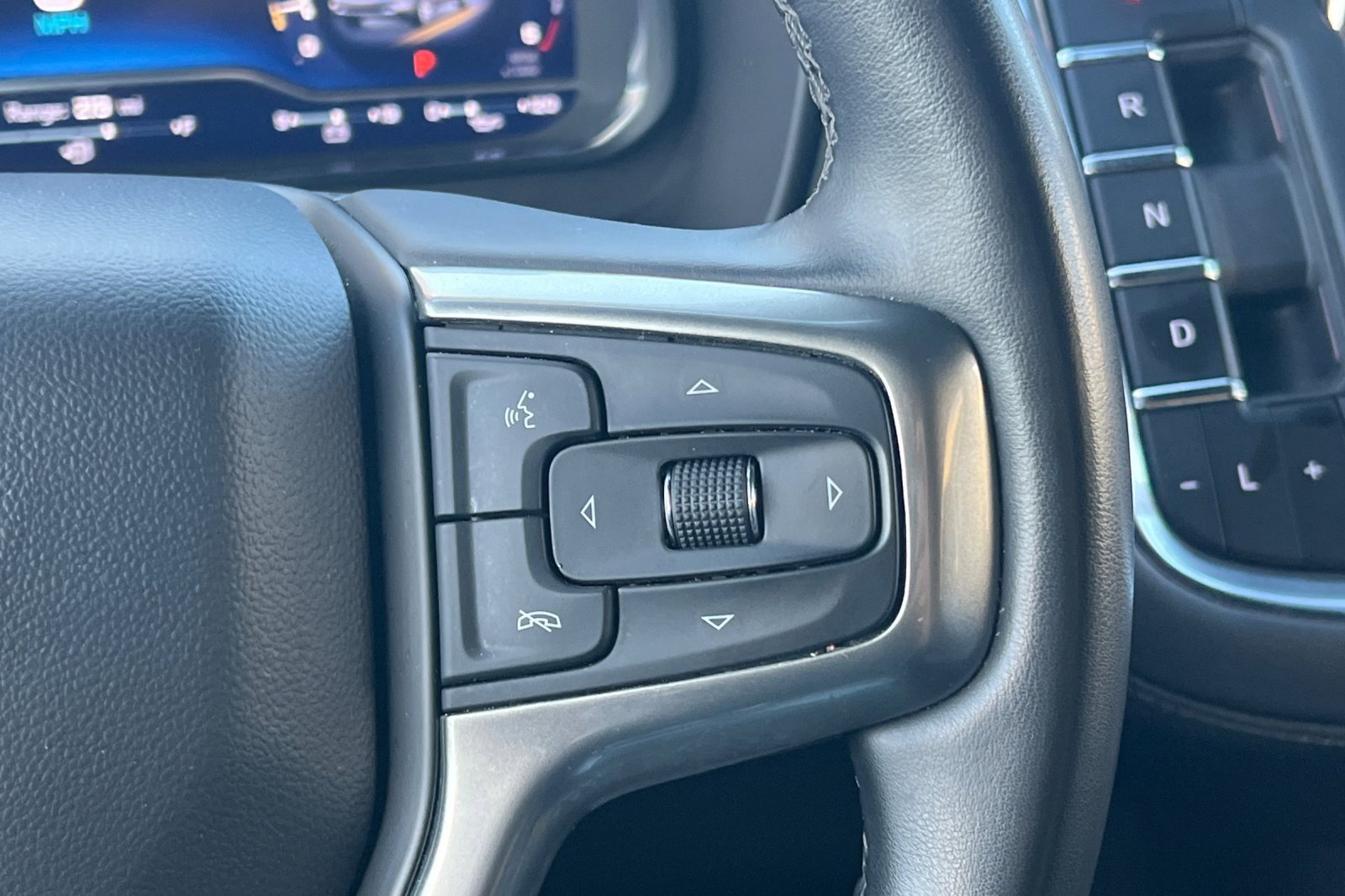 Used 2024 Chevrolet Tahoe LT image 38