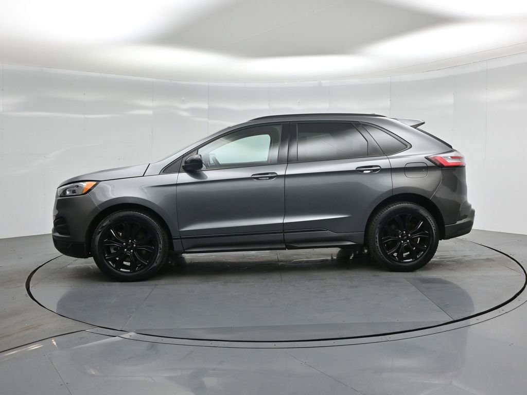Certified 2022 Ford Edge SE w/ Black Appearance Package image 30