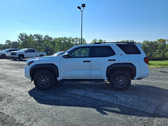 Used 2025 Toyota 4Runner SR5 AWD/4WD image 11