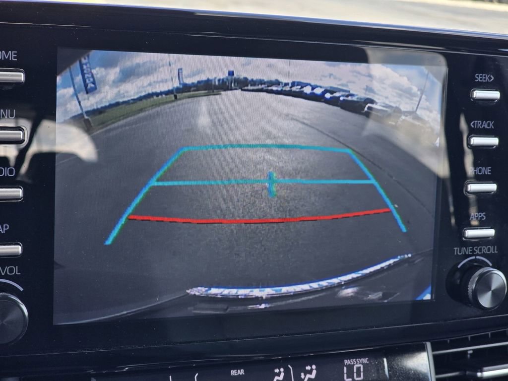 Used 2024 Toyota Sienna LE image 19