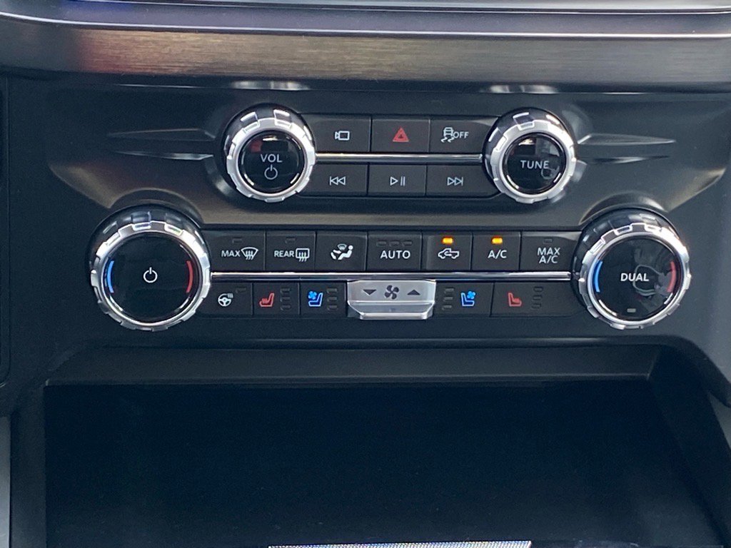 New 2026 Ford F250 Lariat w/ Chrome Package image 9