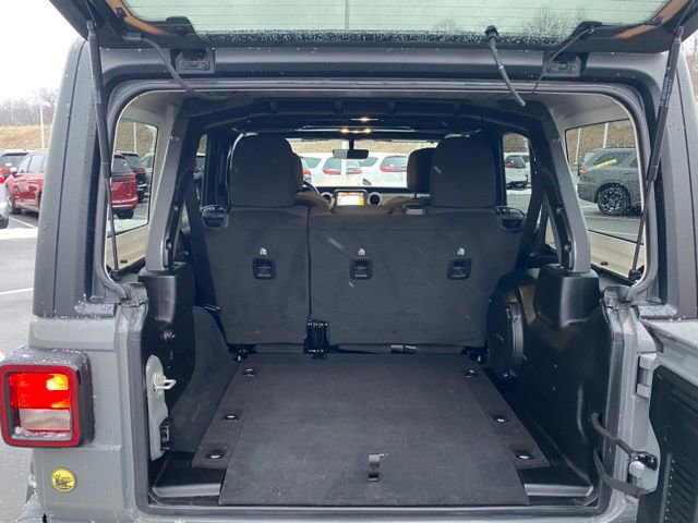 Used 2023 Jeep Wrangler Sahara w/ Cold Weather Group image 8