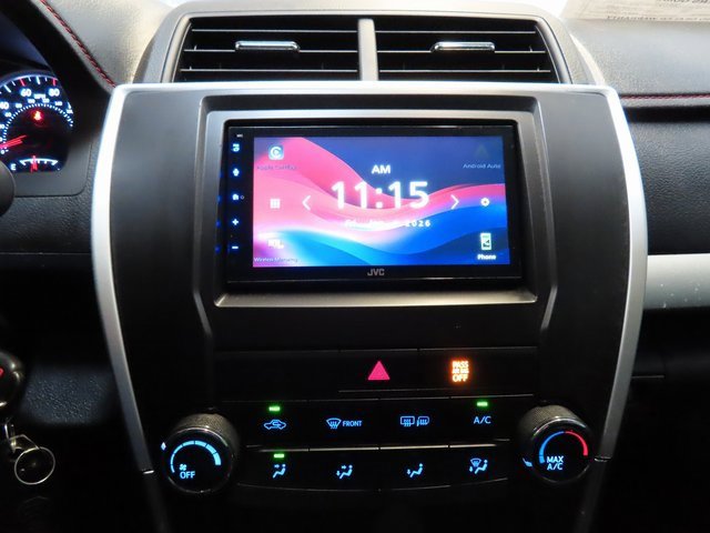 Used 2015 Toyota Camry SE image 24