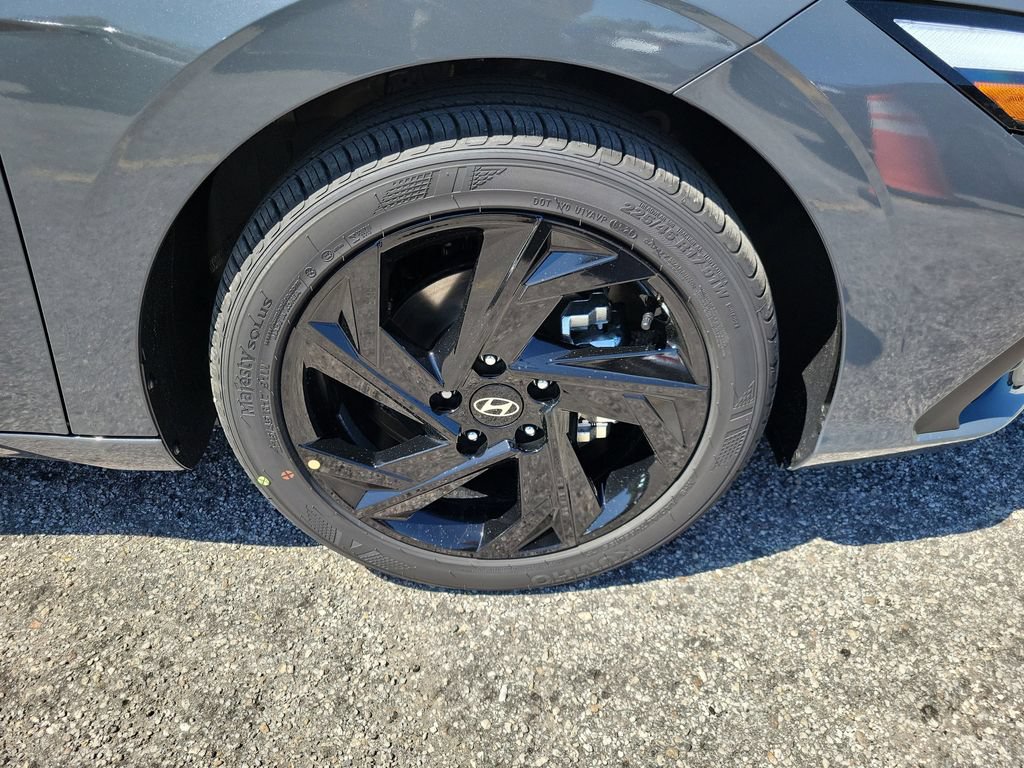 Used 2026 Hyundai Elantra Sport w/ Cargo Package FWD image 6