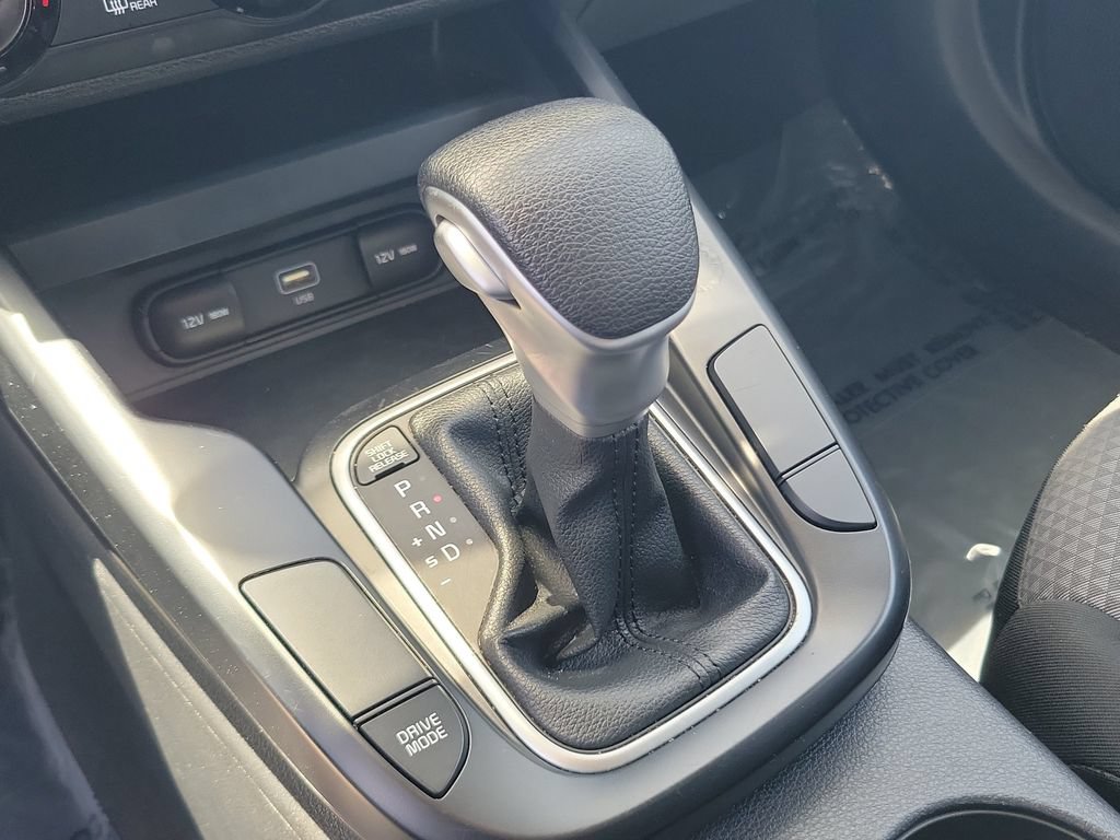 Used 2024 Kia Soul LX w/ Option Group 015 FWD image 24