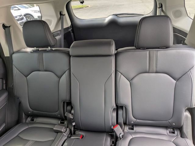 Certified 2025 Honda Pilot Touring image 35