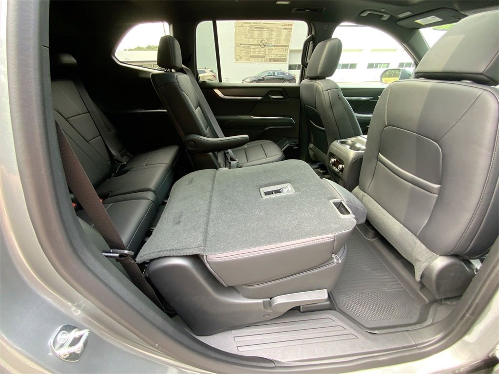 New 2025 GMC Acadia Elevation w/ Elevation Premium Package image 32