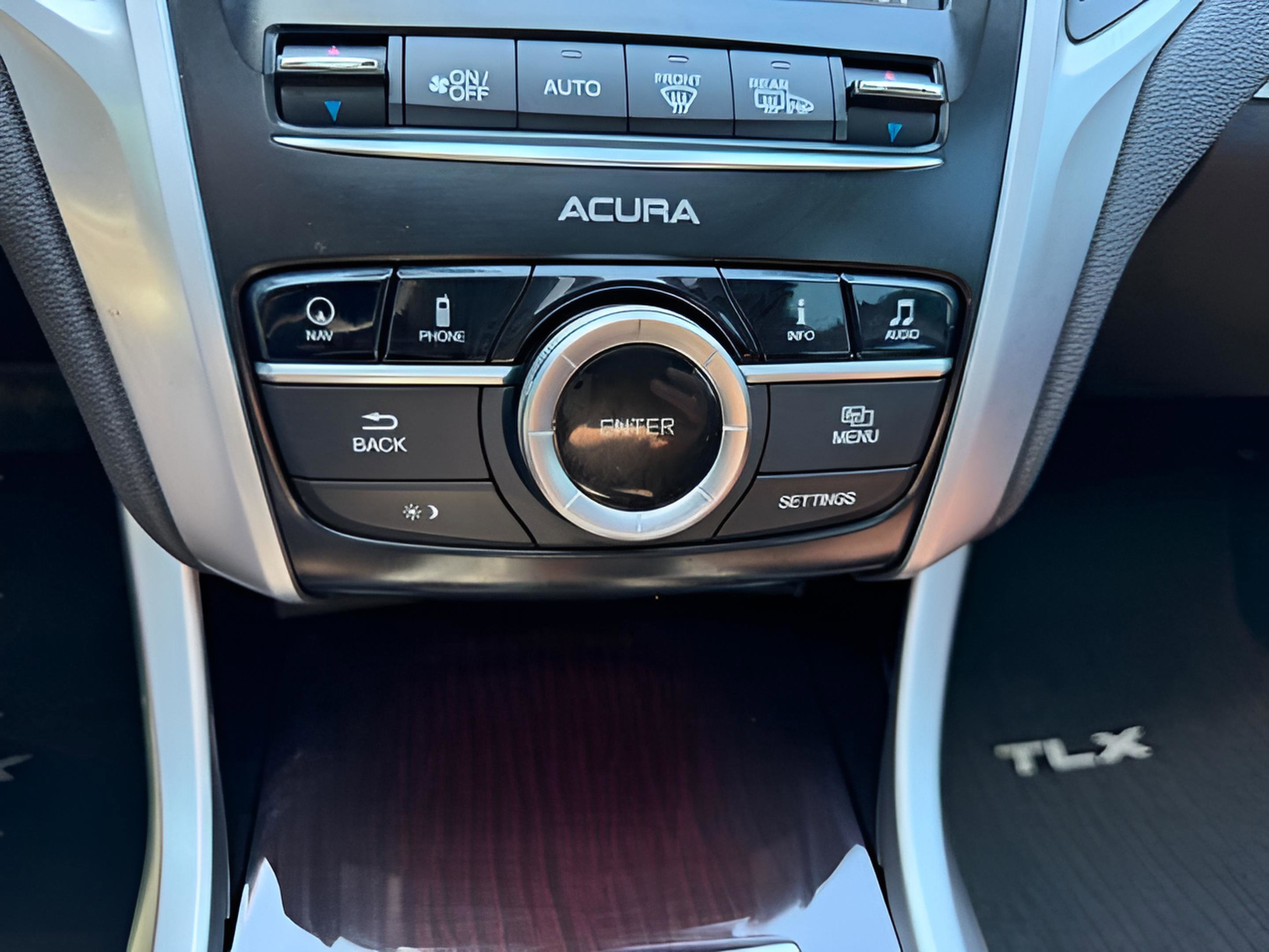 Used 2015 Acura TLX V6 w/ Technology Package FWD image 18