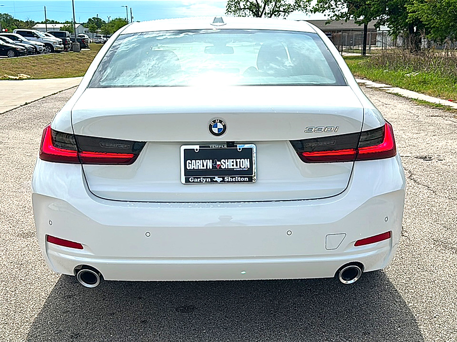 New 2026 BMW 330i Sedan w/ Premium Package RWD image 7