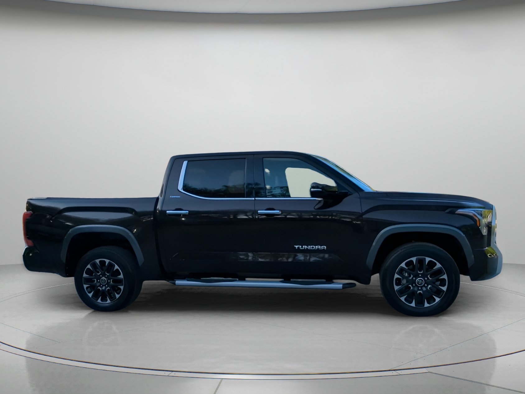 Used 2023 Toyota Tundra Limited AWD/4WD image 33