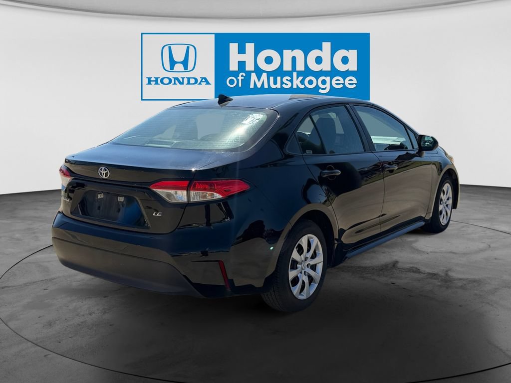 Used 2025 Toyota Corolla LE FWD image 5