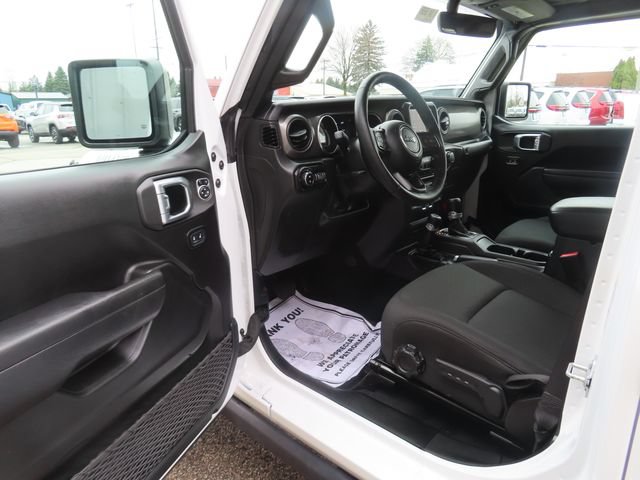 Used 2022 Jeep Gladiator Sport AWD/4WD image 18