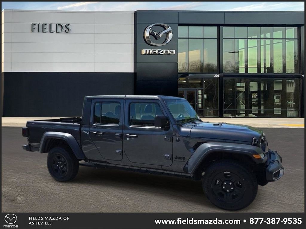 Used 2023 Jeep Gladiator Sport w/ Trailer Tow Package AWD/4WD image 1