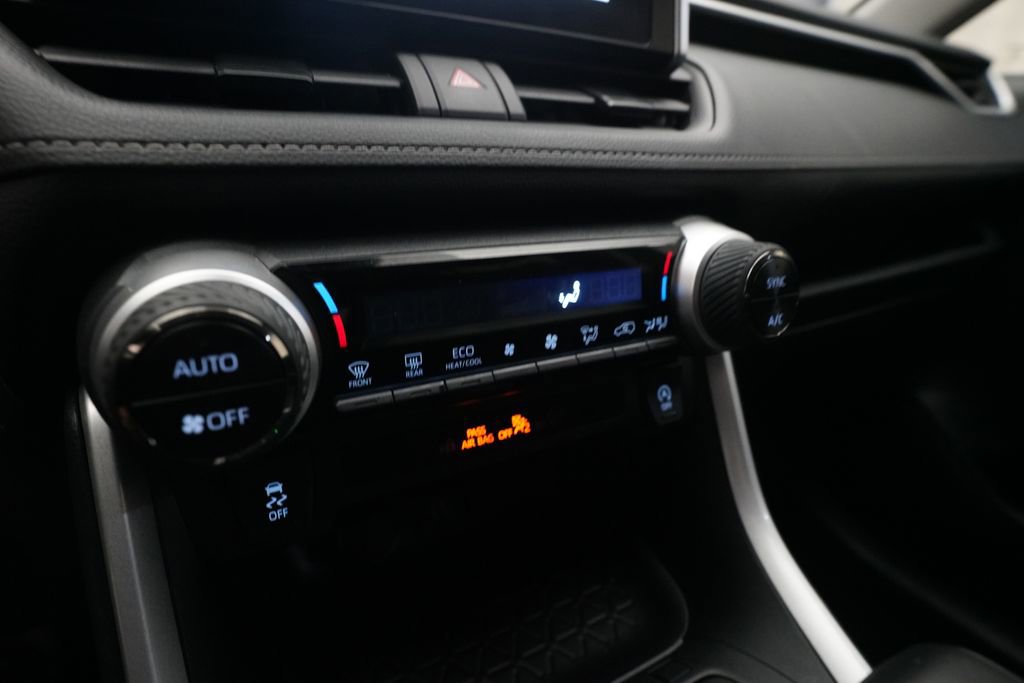Used 2025 Toyota RAV4 XLE image 22