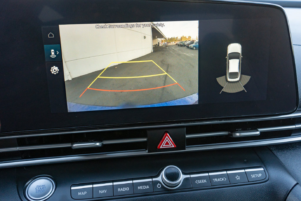 Used 2023 Hyundai Elantra Limited FWD image 13