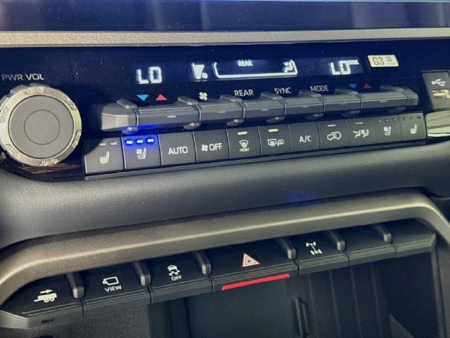 New 2026 Toyota Sequoia Platinum w/ TRD Off-Road Package AWD/4WD image 15