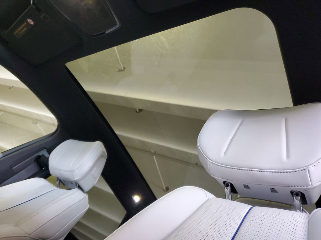 New 2026 Cadillac Lyriq Sport RWD image 17