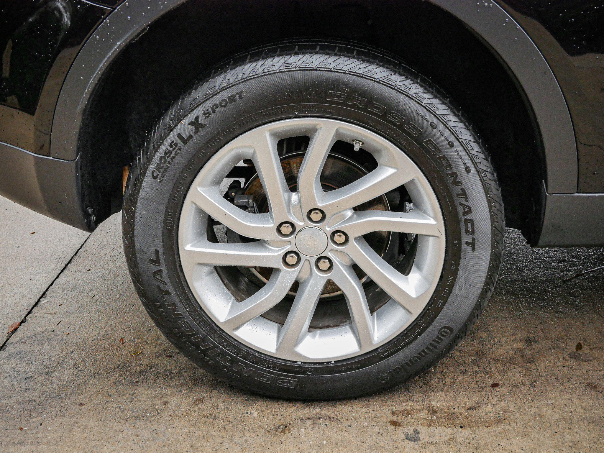 Used 2019 Land Rover Discovery Sport HSE image 13