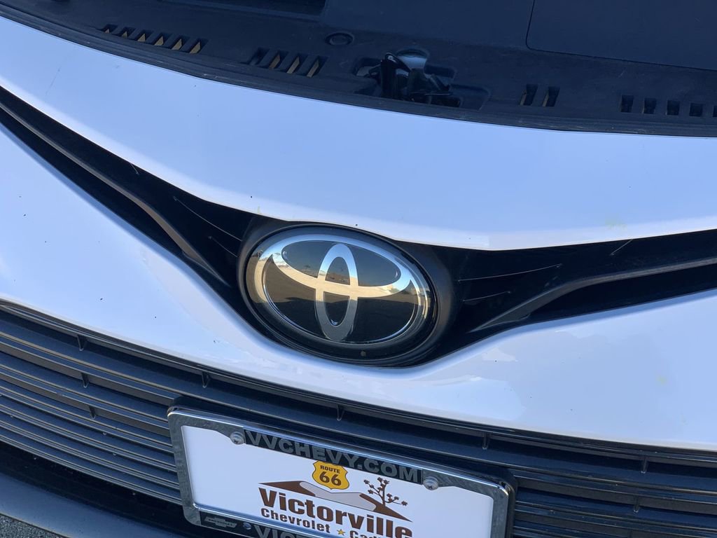 Used 2023 Toyota Camry LE image 29