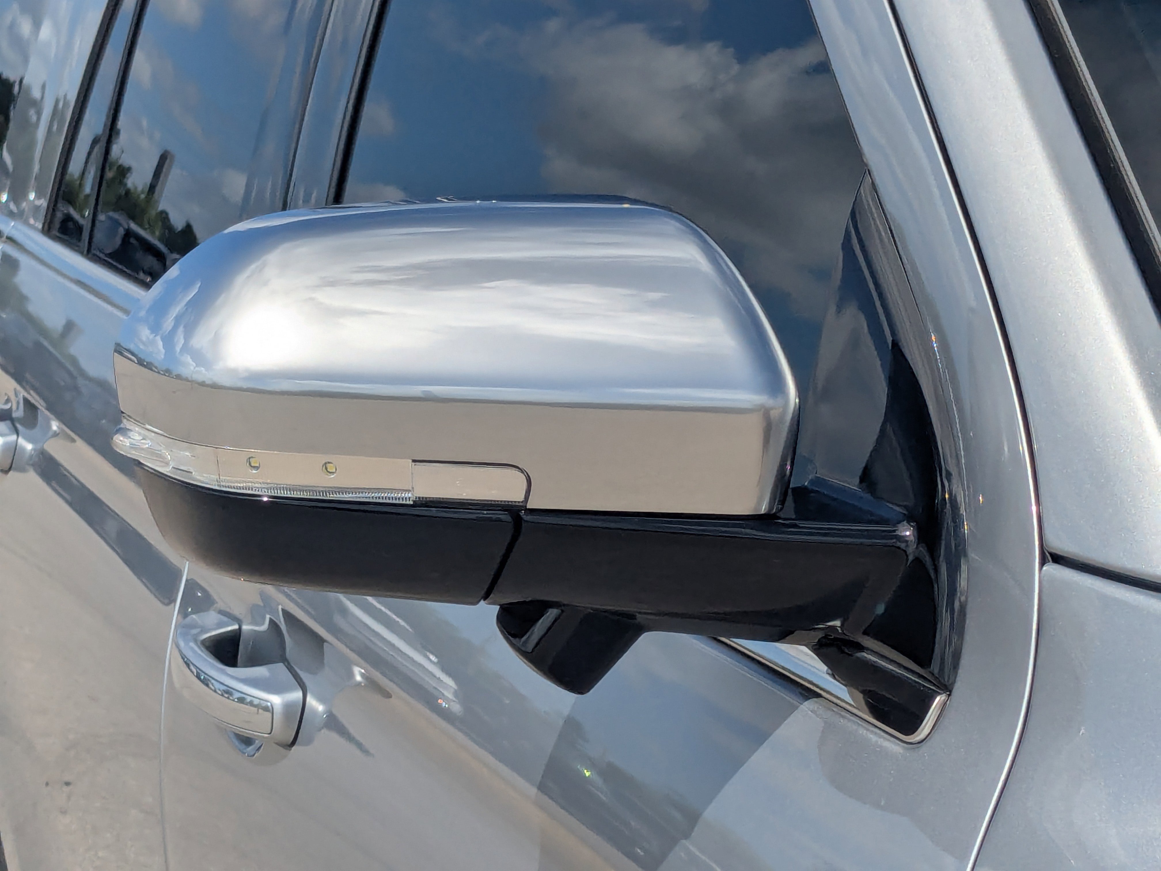 Used 2023 Ford Expedition Platinum image 12