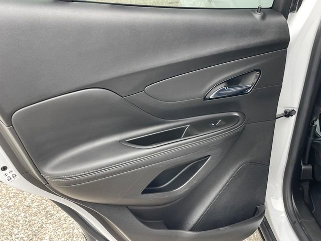 Used 2022 Buick Encore Preferred image 8