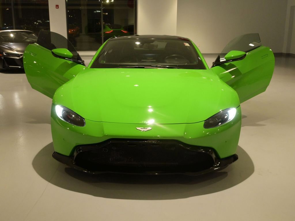 Used 2019 Aston Martin V8 Vantage Coupe RWD image 22