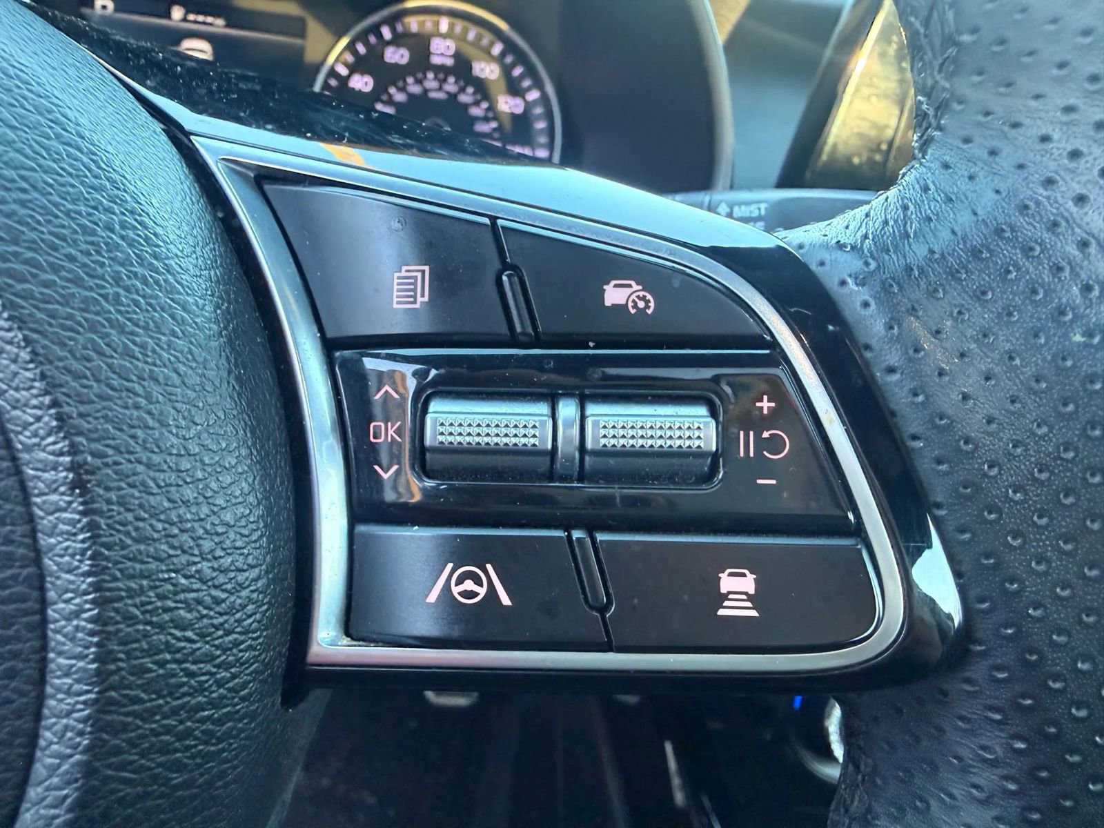 Used 2024 Kia Forte GT-Line w/ GT-Line Premium Package image 16