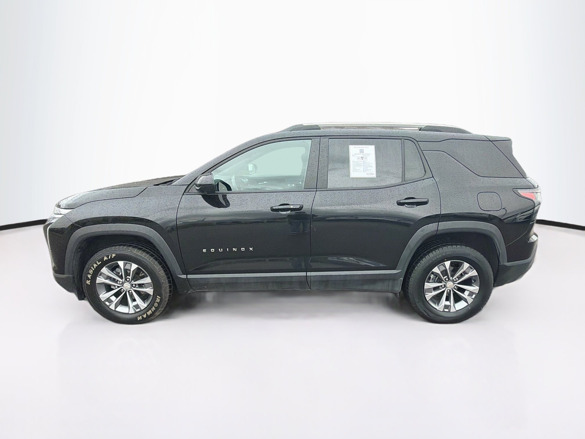 Used 2025 Chevrolet Equinox LT w/ Convenience Package II AWD/4WD image 4