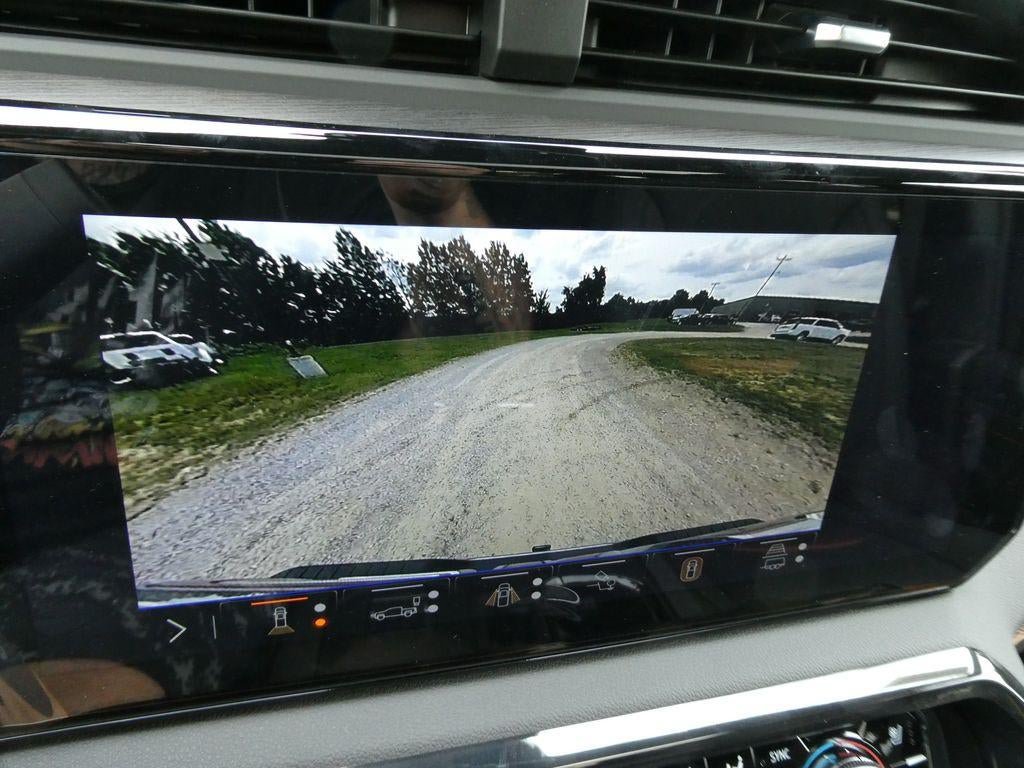 New 2026 GMC Sierra 2500 AT4 w/ AT4 Premium Plus Package AWD/4WD image 29