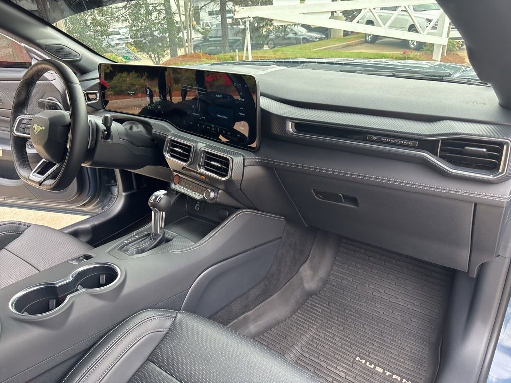 Used 2025 Ford Mustang GT Premium RWD image 44