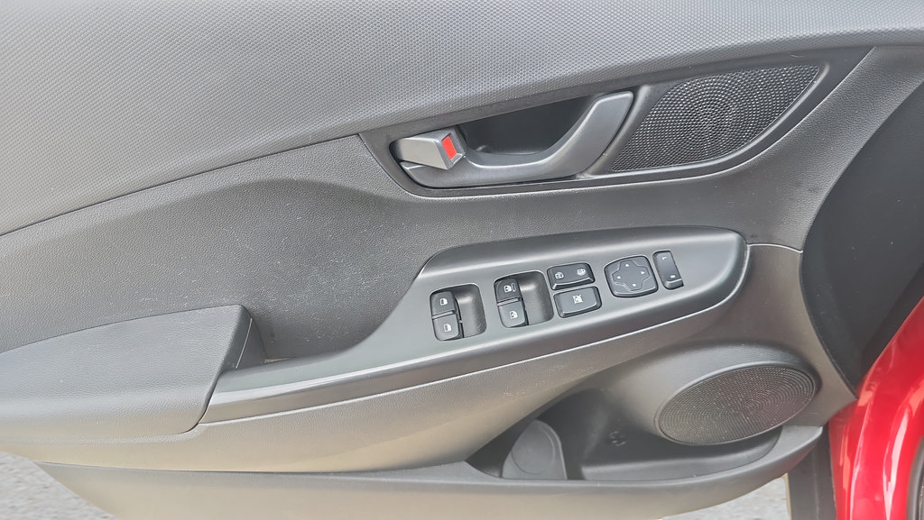 Used 2021 Hyundai Kona SEL FWD image 16