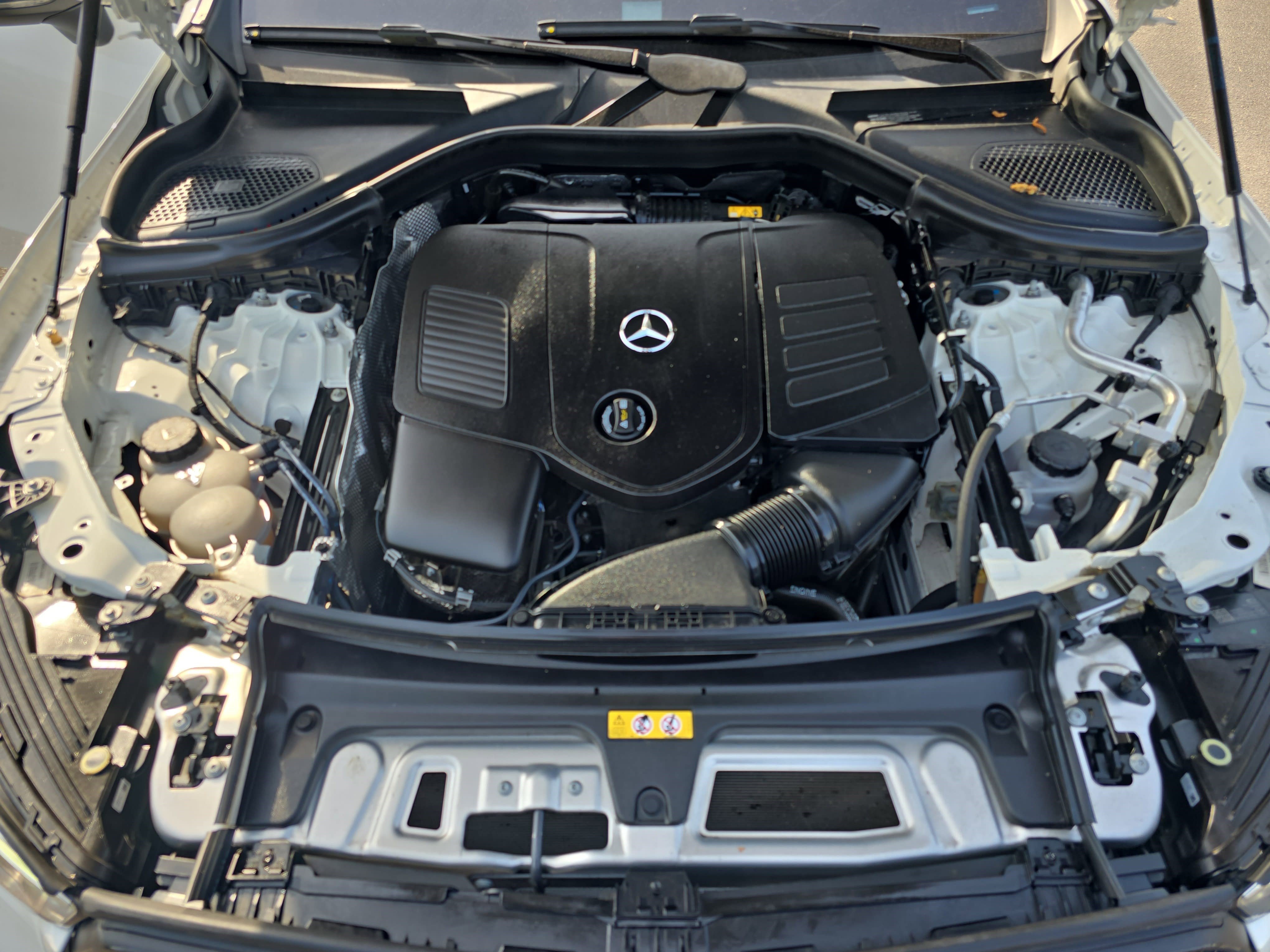 Used 2023 Mercedes-Benz GLC 300 4MATIC w/ AMG Line image 33