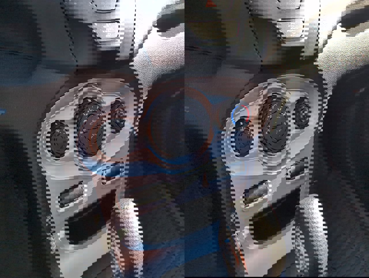 Used 2019 Ford Fiesta SE image 22