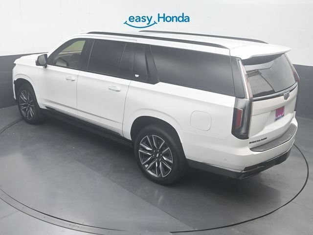 Used 2024 Cadillac Escalade ESV Sport w/ LPO, ONYX Package AWD/4WD image 24