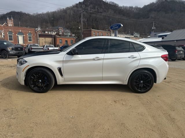 Used 2015 BMW X6 M w/ Executive Package image 2