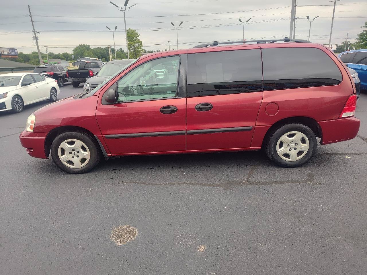 Used 2005 Ford Freestar SE FWD image 3